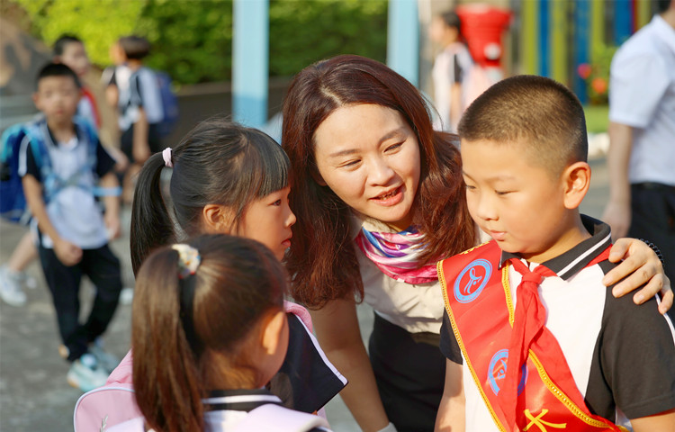 你好，新學期 | 大良順峰小學：做自己的冠軍！
