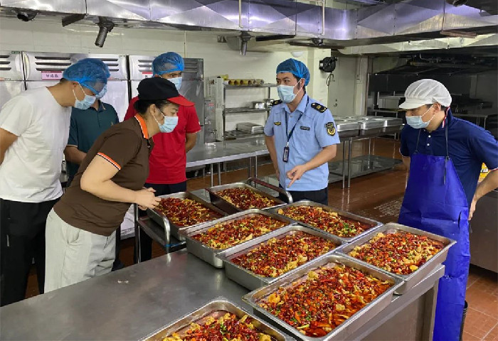 嚴把“五關”，杏壇全力守護學生“盤中餐”