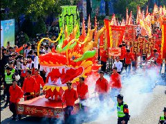 本周末，龍舟大獎賽+祈福巡游嗨翻順德！