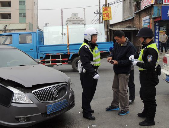 200多名交巡警，為市民筑起一道安全線