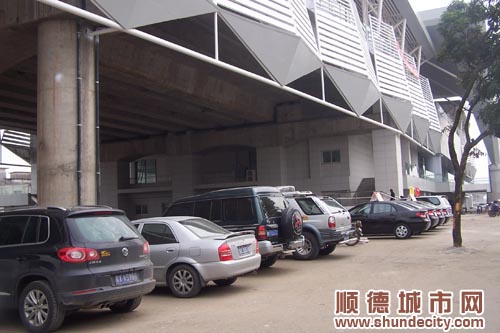 順德站：公交、高速齊接駁