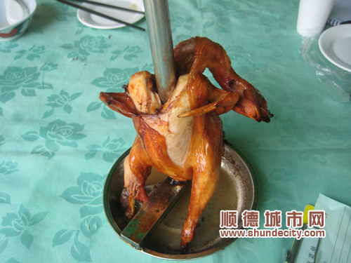 “棟企”雞：皮香肉滑的“戰斗雞”