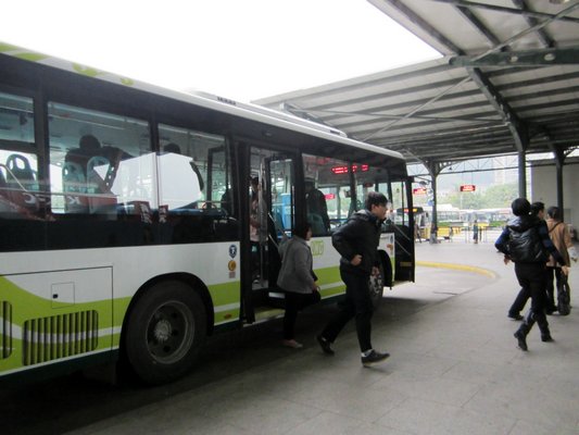 順德跨鎮公交有點慢，公交快線或將推出