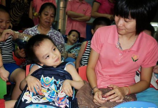 從幼兒園到高中，殘疾兒童的學雜費由政府買單