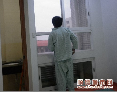 受災(zāi)小伙：那是一場黑夜的噩夢