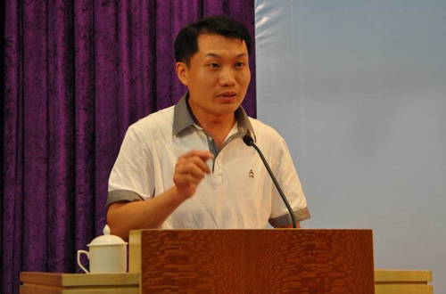 劉光大：要當裁判員，不要老跑場上踢球
