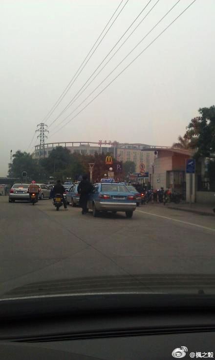 容桂車站的士亂停