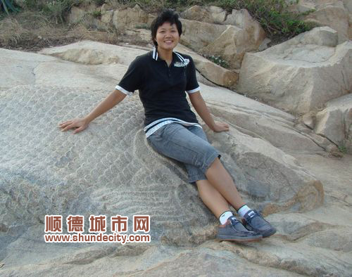 嚴(yán)海方:12年的堅(jiān)持與＂橫沖直撞＂