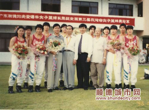 一個籃球迷的14年幕后長跑