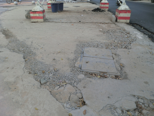 道路施工部分路口未修理，市民盼盡快完工