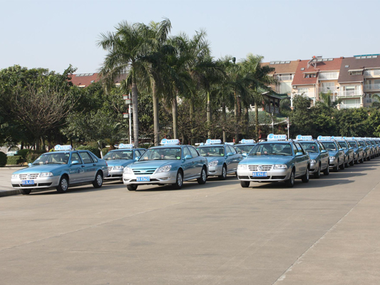 12年來，他的春節都在出租車上度過