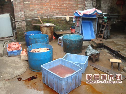 容桂：查處一肉類加工黑窩點
