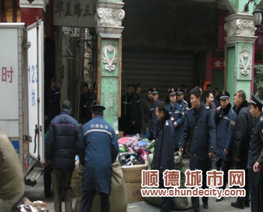 部門聯(lián)合整治 華蓋步行街“走鬼”銷聲匿跡