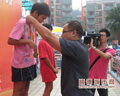 區(qū)運(yùn)會(huì)首位冠軍：沒想過拿第一