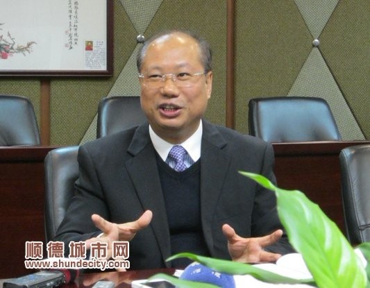 梁雄釗：龍江將逐步向工商業(yè)協(xié)調(diào)發(fā)展