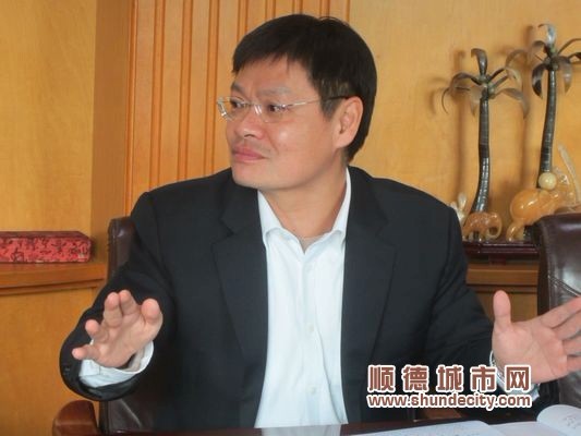 賴雪暉：提升經(jīng)濟(jì)質(zhì)量，千億大鎮(zhèn)發(fā)揚(yáng)光大