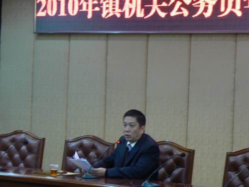 林定基：共產黨員要貼近群眾