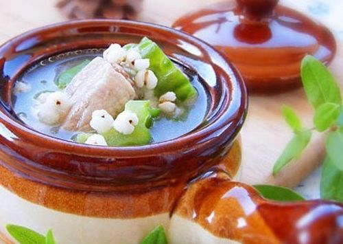 苦瓜薏仁排骨湯