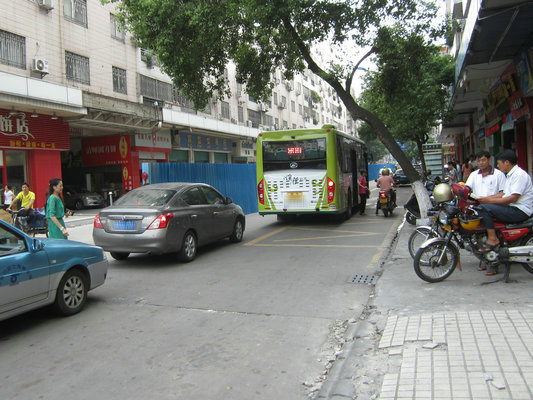 路橋維修帶來不便，公交阻擾交通順暢？