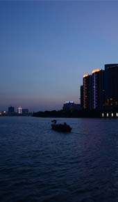 德勝河上的夜