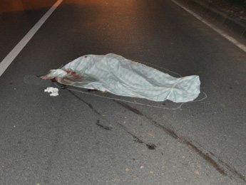 夜發(fā)交通事故，肇事者家屬當“替死鬼”