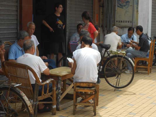 停電10小時，他們選擇怎樣過