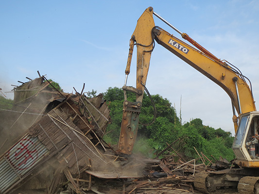 大良：保安全，堤段違法建筑一個不留