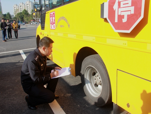 校車管理之困：運作成本與安全的較量