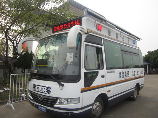 移動警務車上崗，24小時守護倫教安全