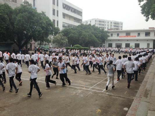 龍江錦屏中學(xué)開放日，因地制宜造大課間