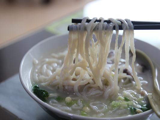 珍品魚面：純正土鯪魚，給你一口爽滑彈牙
