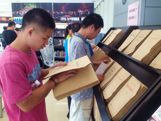 用心關愛，順德135輛公交配導盲系統