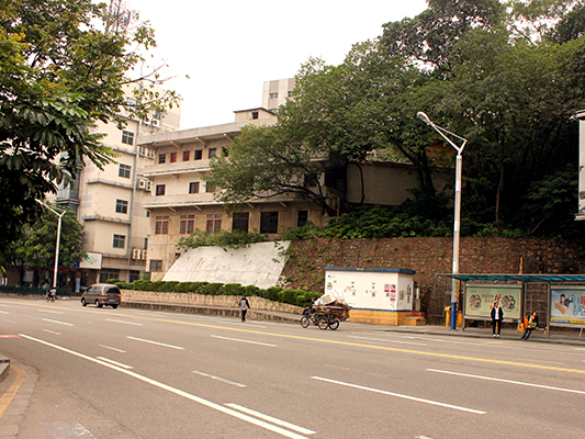 銜接華蓋山棧道，鳳山中路將建人行天橋