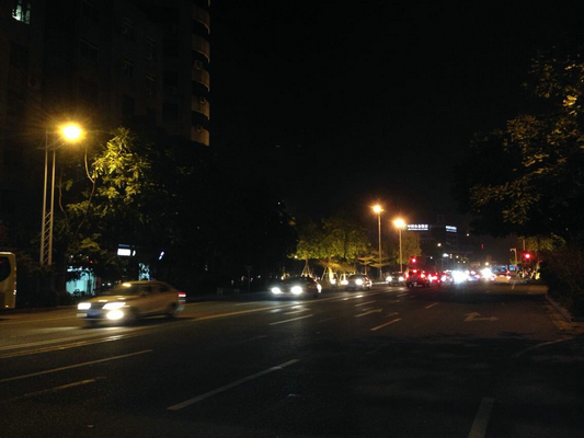 冬季路燈要“加班”，早上6:45關閉