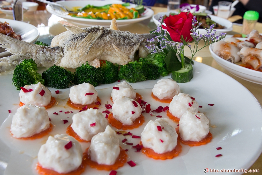 僅此一家的“飯?zhí)谩保銎费胍暙@獎(jiǎng)菜式