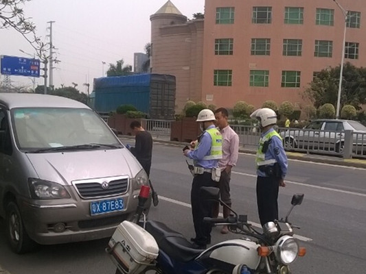 網友因交通說陳村“鄉氣”濃，市民不干