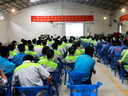 專家先實(shí)地排查再宣講，實(shí)例分析印象深