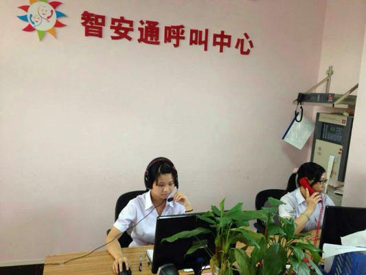 方便！長者長按5秒免提鍵接通急救電話