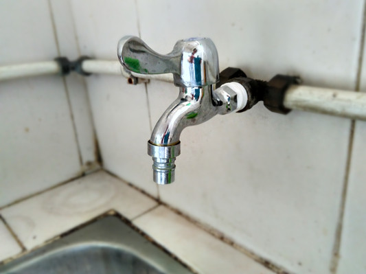 水壓偏低？供水公司：現(xiàn)場施工正在審批