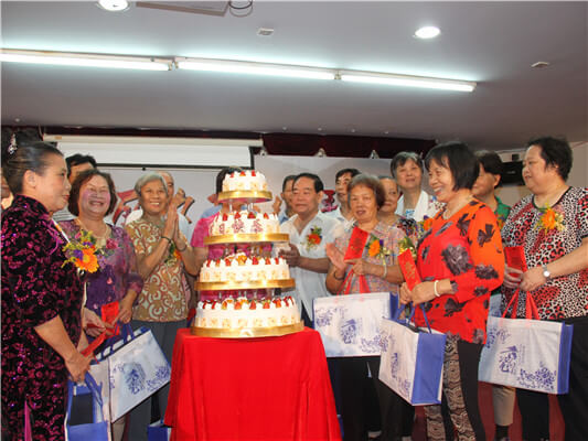 敬老祝壽會：今天唱首歌，祝你生日快樂