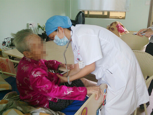 把親人交給居家護(hù)理小組，放心上班去吧