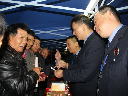 通過小品能學法律，現場咨詢更加有力