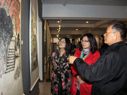 順德開明畫院成立，首次展覽至1月11日