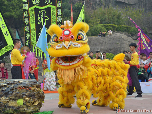 喜慶新年，獅舞吉祥