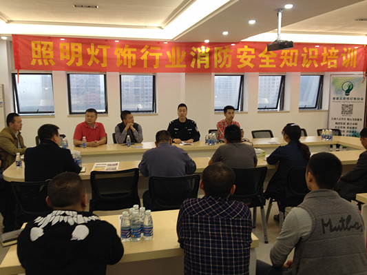 均安：企業上課學消防，安全咱不放松