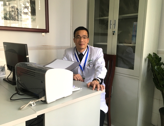 名醫盧樹標：用“兩只腳”走路的醫生