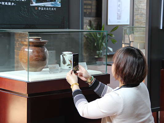 百名困難婦女游順德：家鄉(xiāng)變化這么大！