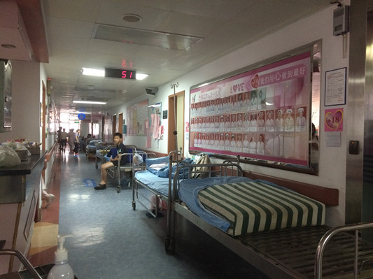 搶手！人民醫(yī)院產(chǎn)科床位下半年已排滿