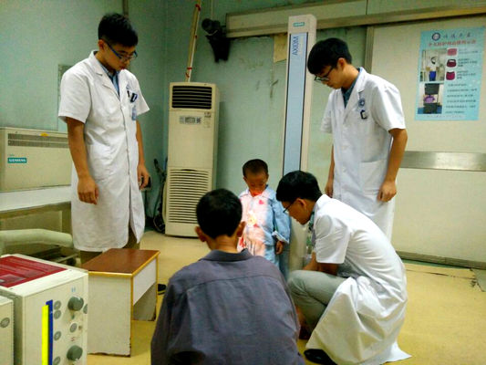 愛心行動！倫教扶貧組救助徐聞6歲男孩