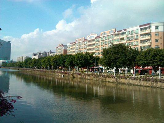 涓涓細流，魅力樂從（幾米陽光攝）
